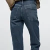 Jeans cómodos de cintura alta y pierna recta Jeans cómodos de cintura alta y pierna recta