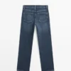 Jeans cómodos de cintura alta y pierna recta Jeans cómodos de cintura alta y pierna recta