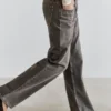 Jeans de corte recto y talle bajo Jeans de corte recto y talle bajo