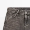 Jeans de corte recto y talle bajo Jeans de corte recto y talle bajo