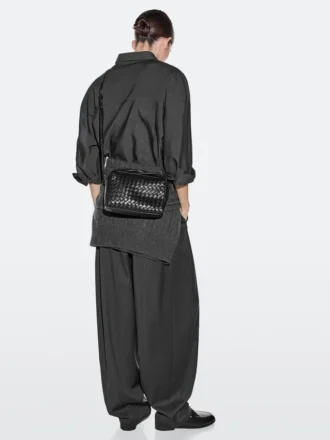 Mini bolso trenzado de piel napa