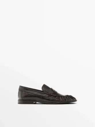 Mocasines de piel repujada