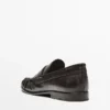 Mocasines de piel repujada