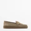 Mocasines de piel serraje con suela color caramelo Mocasines de piel serraje con suela color caramelo