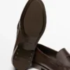 Mocasines de piel suave aceitada con borlas Mocasines de piel suave aceitada con borlas