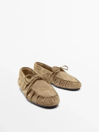 Mocasines de piel suave con detalle fruncido