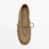 Mocasines de piel suave con detalle fruncido Mocasines de piel suave con detalle fruncido