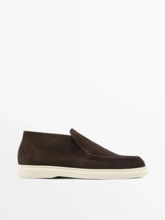 Mocasines estilo bota de piel serrada