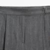 Pantalones a rayas con pinzas Pantalones a rayas con pinzas