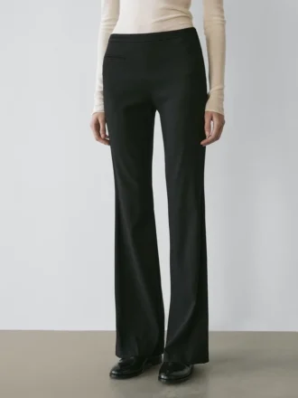 Pantalones acampanados con bolsillo
