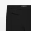 Pantalones acampanados con bolsillo Pantalones acampanados con bolsillo