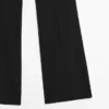 Pantalones acampanados con bolsillo Pantalones acampanados con bolsillo