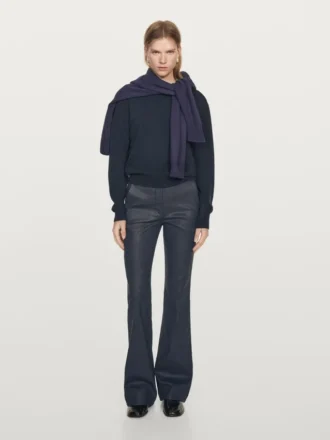 Pantalones acampanados encerados