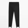 Pantalones con dobladillos elásticos Pantalones con dobladillos elásticos