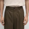 Pantalones de algodón con pinzas dobles Pantalones de algodón con pinzas dobles
