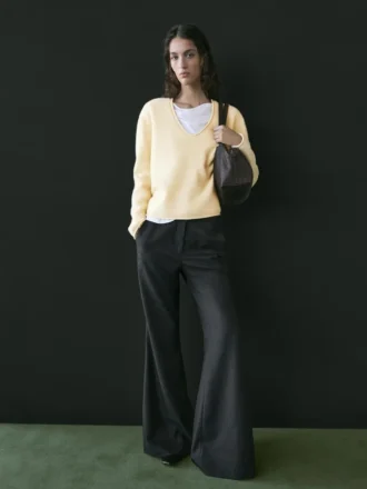 Pantalones de corte acampanado a rayas