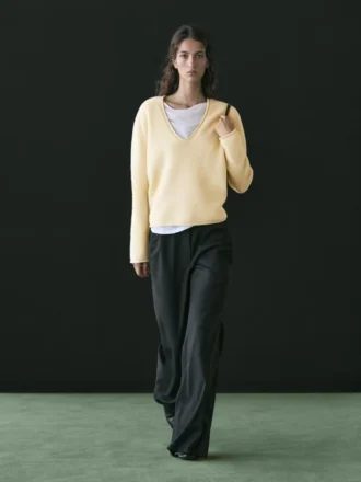 Pantalones de corte acampanado a rayas