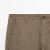 Pantalones de corte ajustado con microtextura Pantalones de corte ajustado con microtextura