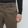Pantalones de corte ajustado con microtextura Pantalones de corte ajustado con microtextura
