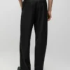 Pantalones de corte holgado con pinzas en mezcla de lana fresca Pantalones de corte holgado con pinzas en mezcla de lana fresca