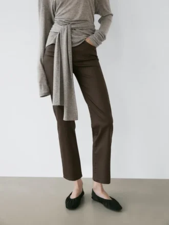 Pantalones encerados de cintura alta y pierna recta
