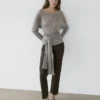 Pantalones encerados de cintura alta y pierna recta Pantalones encerados de cintura alta y pierna recta