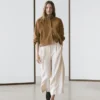 Pantalones fluidos con dobladillos Pantalones fluidos con dobladillos