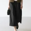 Pantalones fluidos con pinzas Pantalones fluidos con pinzas
