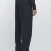 Pantalones ligeros de lino Pantalones ligeros de lino