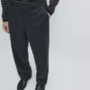 Pantalones ligeros de lino Pantalones ligeros de lino