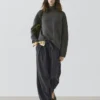 Pantalones plisados de pierna ancha y voluminosa Pantalones plisados de pierna ancha y voluminosa