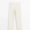 Pantalones rectos y fluidos Pantalones rectos y fluidos
