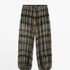 Pantalones sarouel fluidos estampados Pantalones sarouel fluidos estampados