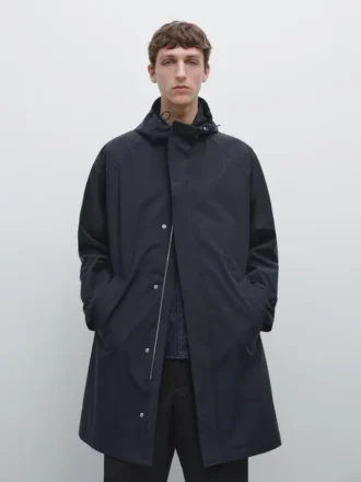 Parka larga con capucha Parka larga con capucha