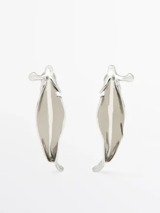 Pendientes de hoja irregular