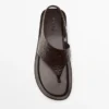 Sandalias con estampado animal en relieve Sandalias con estampado animal en relieve