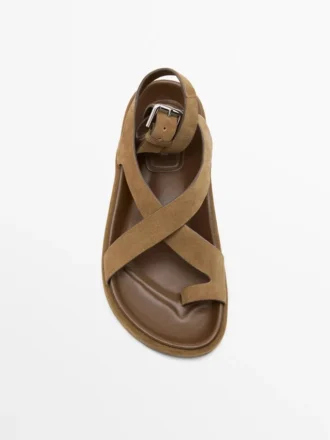 Sandalias con tiras cruzadas