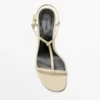 Sandalias de tacón medio con tiras Sandalias de tacón medio con tiras