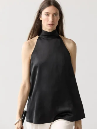 Top halter de satén con detalle de lazo