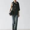 Top tipo camisola con detalle de encaje Top tipo camisola con detalle de encaje