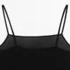 Top tipo camisola con detalle de encaje Top tipo camisola con detalle de encaje