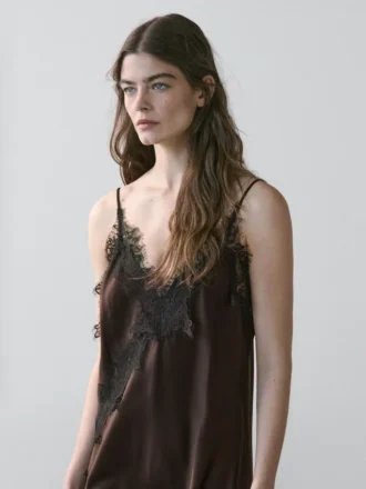 Vestido camisola con detalle de encaje