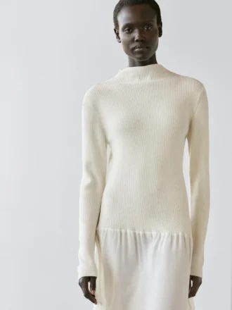 Vestido de punto con detalle a juego
