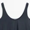 Vestido fluido acampanado con tirantes Vestido fluido acampanado con tirantes
