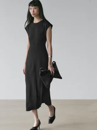 Vestido fluido de manga corta