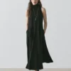 Vestido midi con cuello halter y detalle de lazo Vestido midi con cuello halter y detalle de lazo