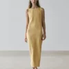 Vestido midi de lino con cuello halter Vestido midi de lino con cuello halter