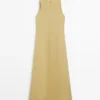 Vestido midi de lino con cuello halter Vestido midi de lino con cuello halter