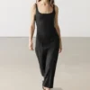 Vestido midi de lino con tirantes Vestido midi de lino con tirantes
