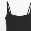 Vestido midi de lino con tirantes Vestido midi de lino con tirantes